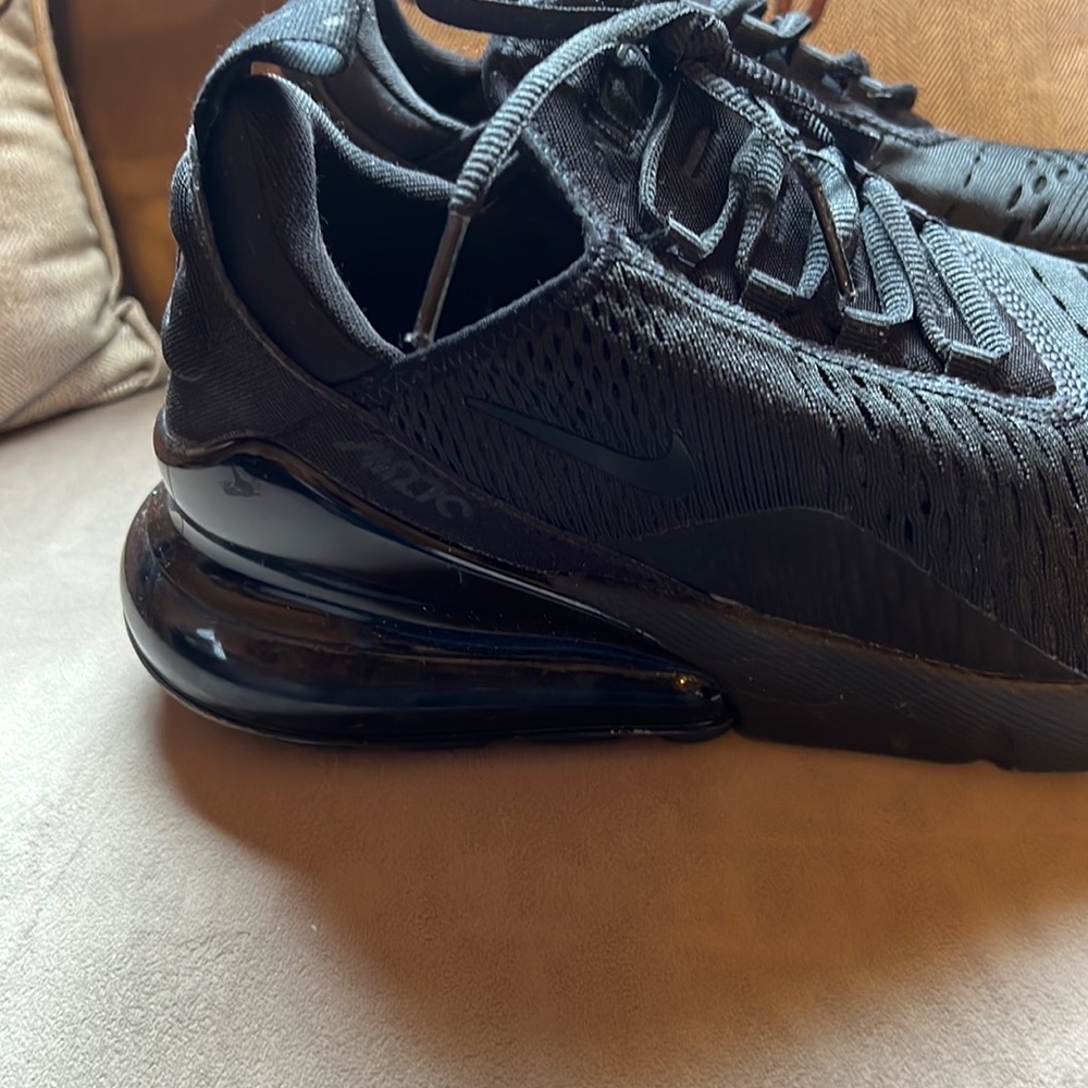 Ladies Black Nike Sneakers Used Size 10